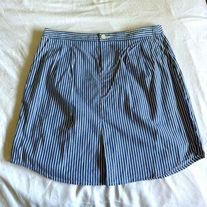 New Banana Republic skirt with blue and white stripes, has pockets!